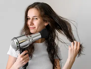 Как правильно сушить волосы феном