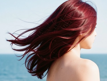 Как восстановить волосы после отпуска на море?